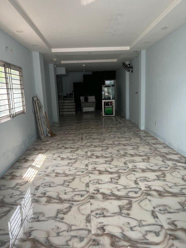 Cho thuê nhà 2 Mặt Tiền Lê Trọng Tấn 68m² ,3 Lầu- GẦN ĐH CÔNG THƯƠNG - Ảnh 2